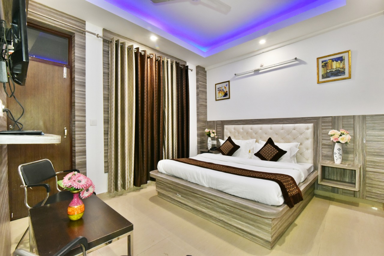 Summit suite living area